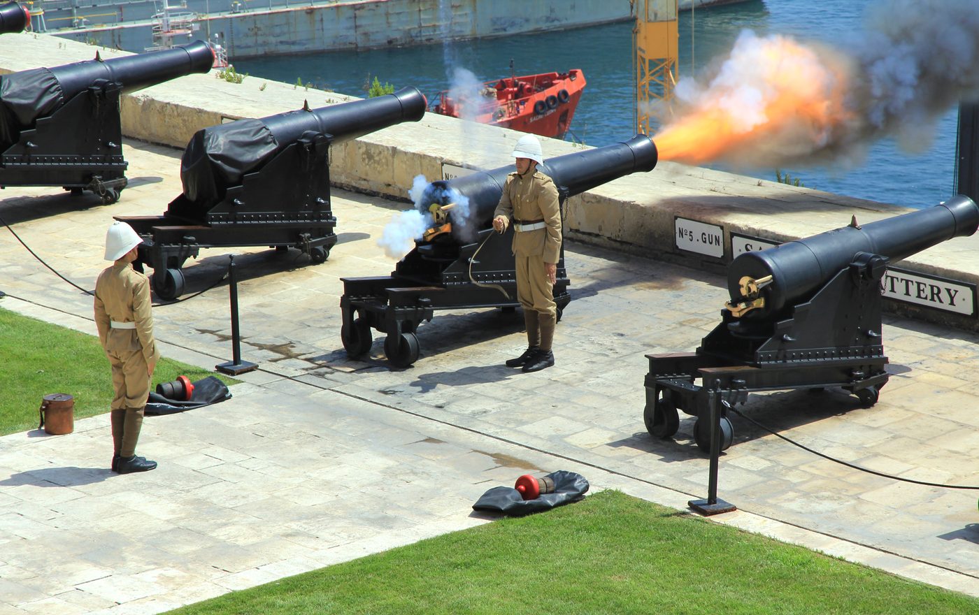 The Saluting Battery seen from the Upper Barrakka Gardens in Valletta